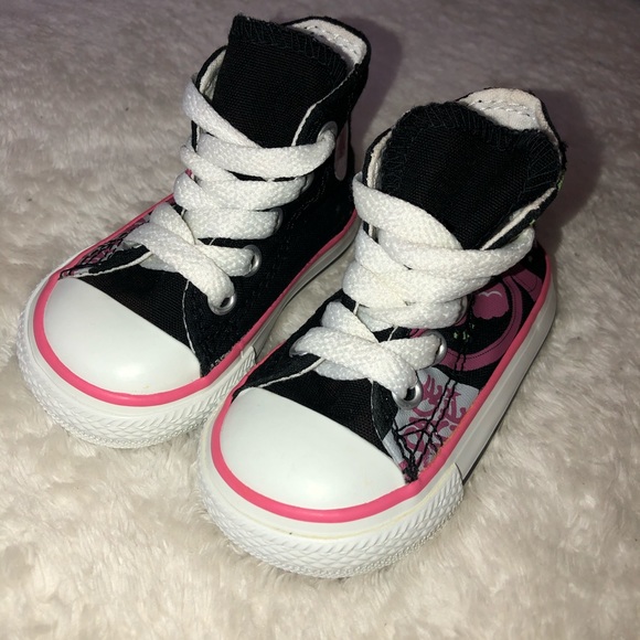 baby converse size 2 what age
